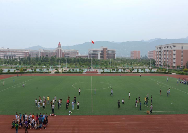 成都航空职业技术学院运动场