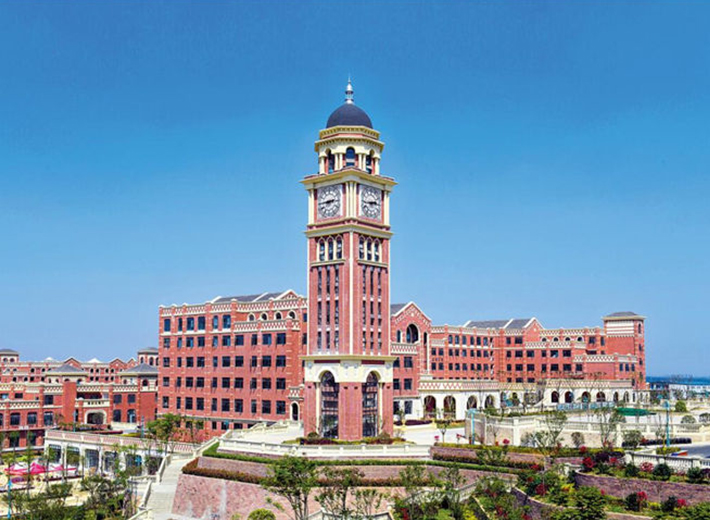 成都东星航空旅游专修学院钟楼