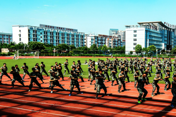 四川省商贸学校环境