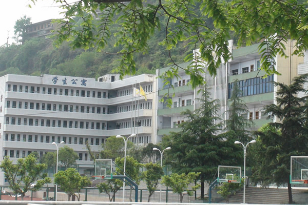 达州市职业高级中学校园环境