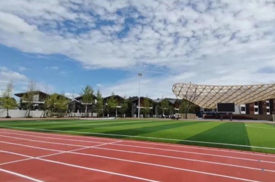 都江堰领川万汇学校操场 都江堰领川万汇学校操场