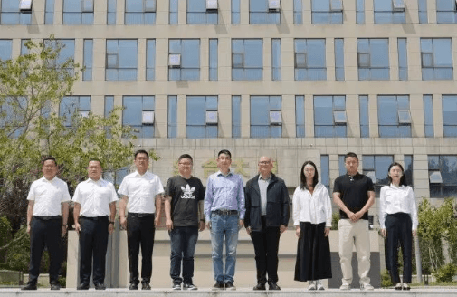 成都石化工业学校