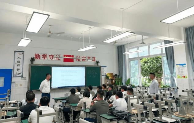 成都指南针职业技术学校