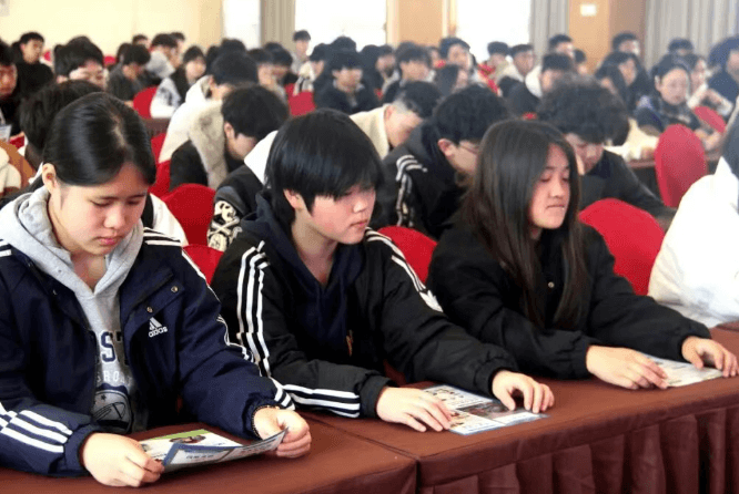 弘博中等职业技术学校