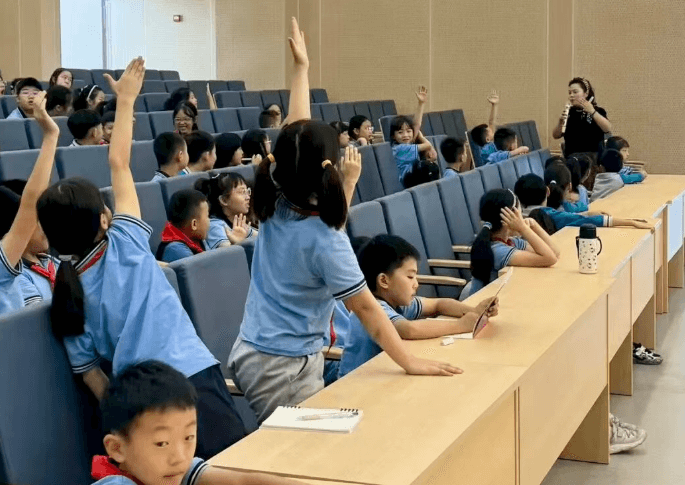 新津成外