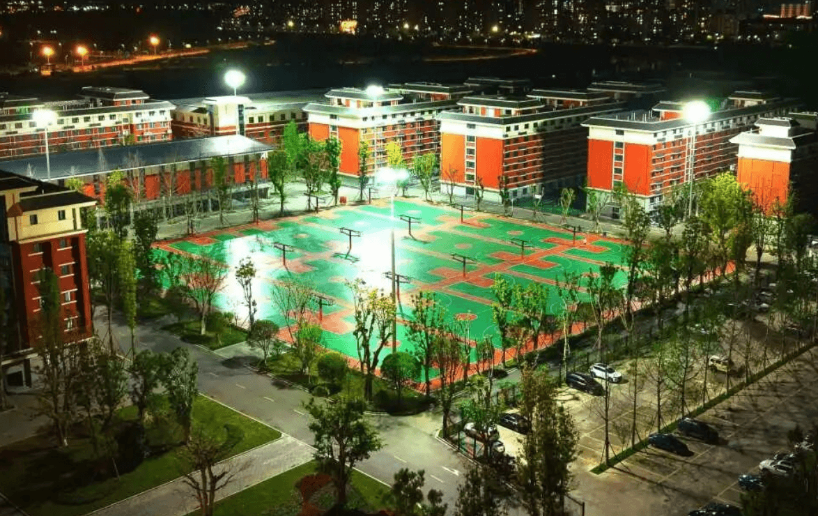 金堂润泽高级中学