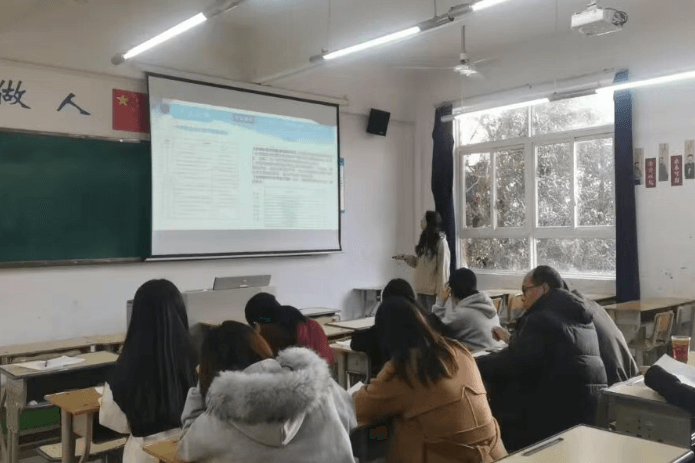四川托普计算机职业学校