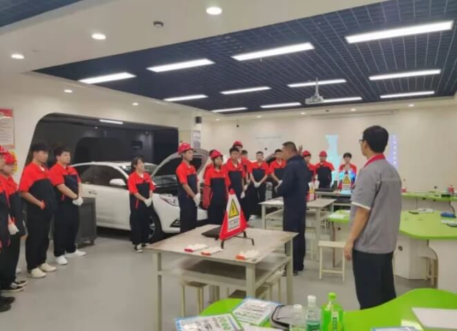 四川希望汽车技师学院