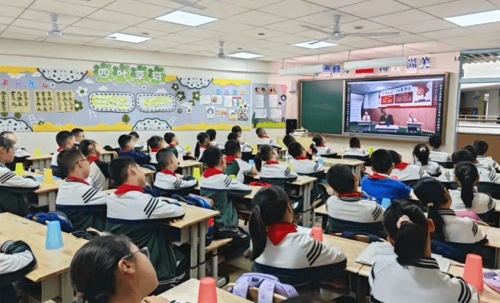 成都新世纪外国语学校