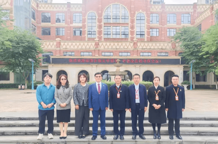 四川天府新区航空旅游职业学院