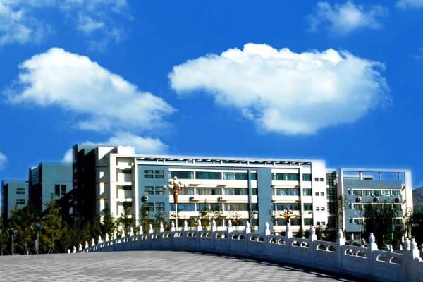成都市现代制造职业技术学校教学楼 成都市现代制造职业技术学校教学楼