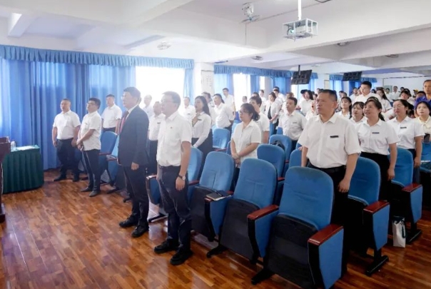 成都华商理工职业学校