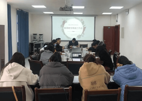 眉山电子职业技术学校