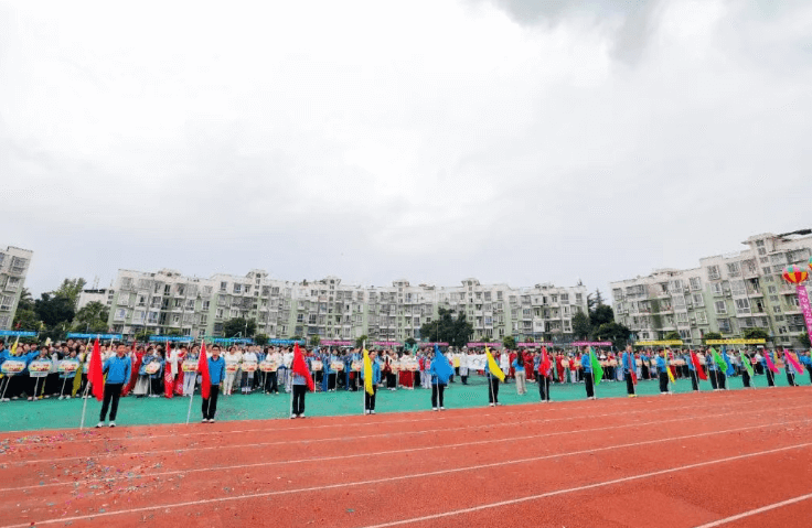 成都市龙泉驿区师一中学校