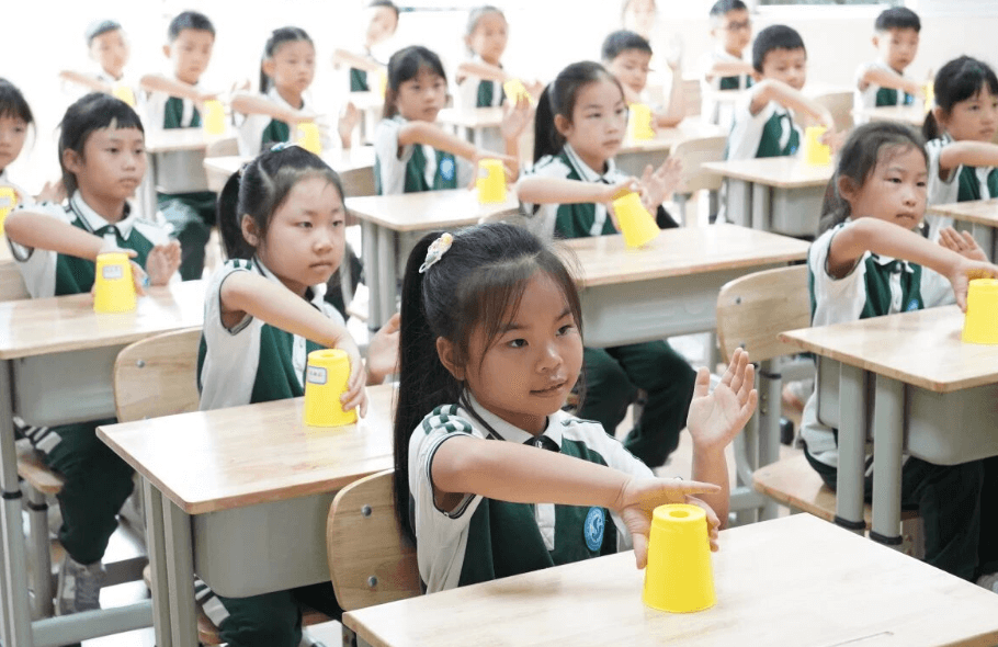成都新世纪外国语学校