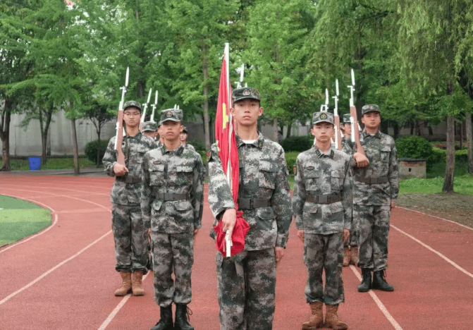 成都指南针职业技术学校