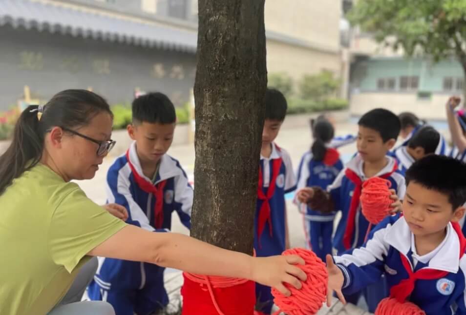 成都佳兴外国语学校